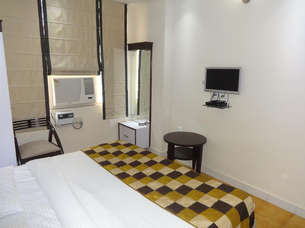 Hotel Grace New Delhi Exterior photo